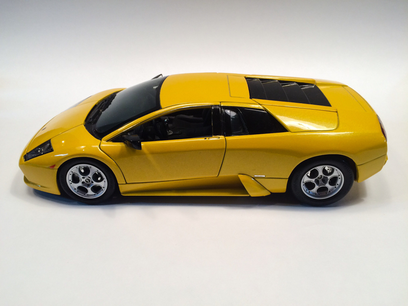 Illustration for article titled Lamborghini Murcielago: a 1:18 Diecast Review